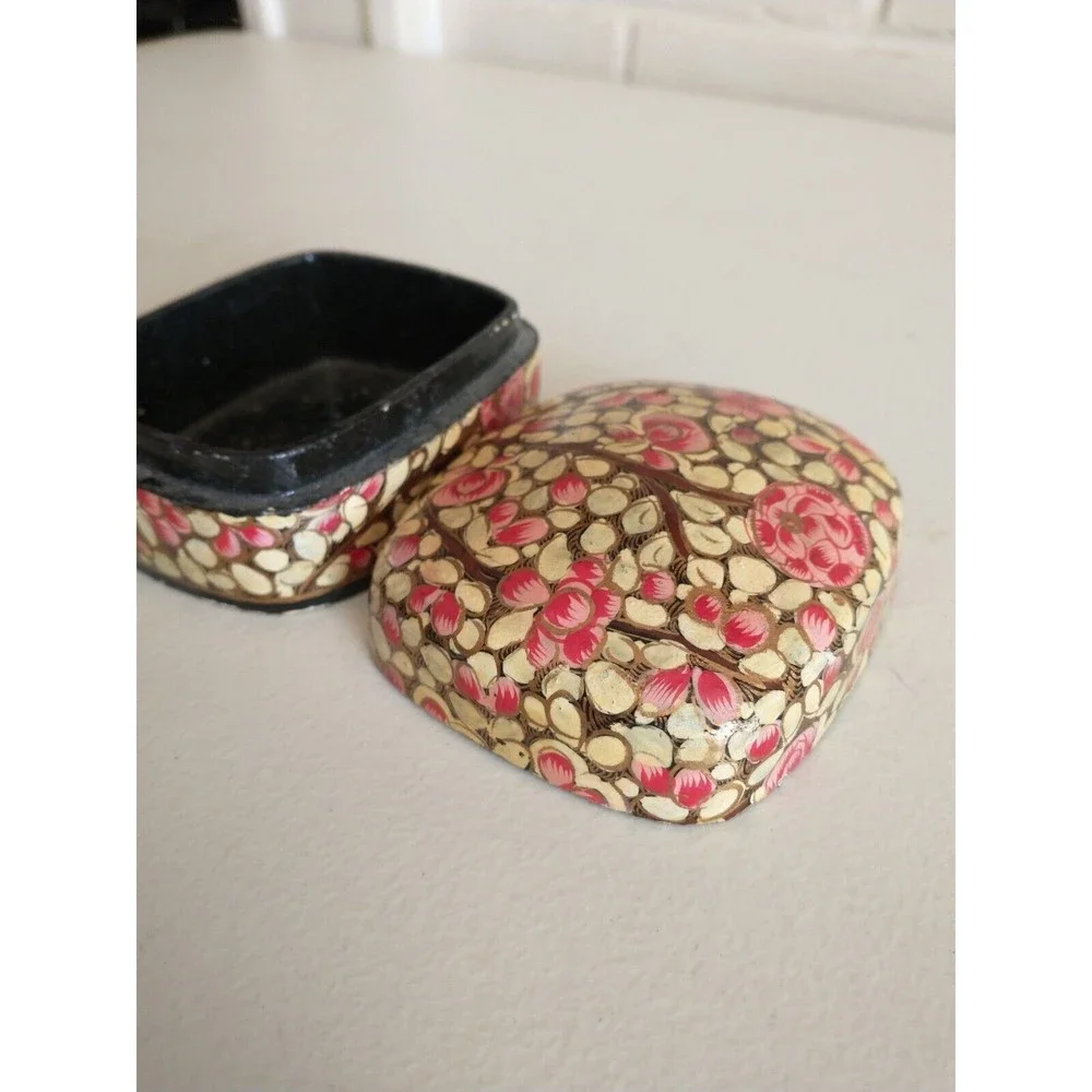 Kashmiri Hand Painted Vintage Trinket Ring Box India Folk Art Lacquered Finish